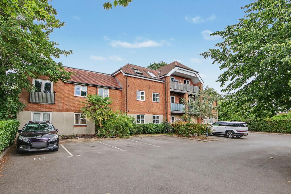 Thornhill Park Road, Southampton SO18 - View 5