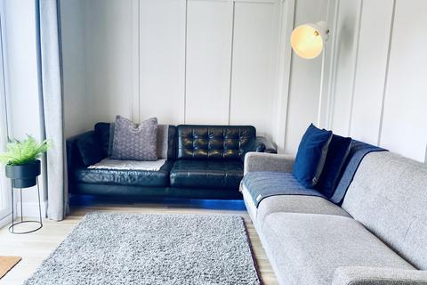 1 bedroom in a house share to rent, Frome Road, Bath BA2
