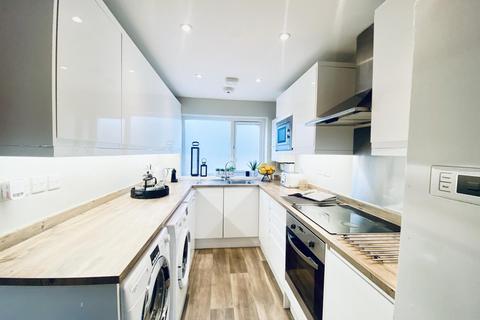 1 bedroom in a house share to rent, Frome Road, Bath BA2