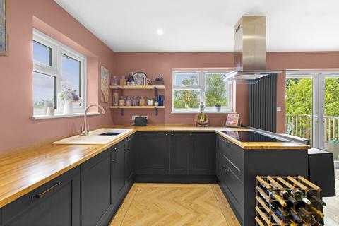 5 bedroom detached house for sale, Hailsham Road, Heathfield TN21