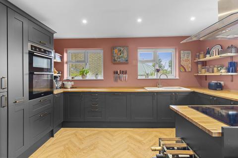5 bedroom detached house for sale, Hailsham Road, Heathfield TN21