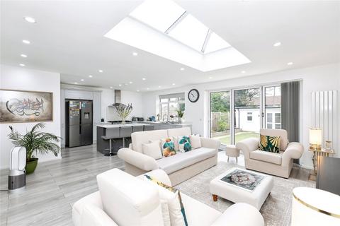 3 bedroom bungalow for sale, Caterham Avenue, Ilford, IG5