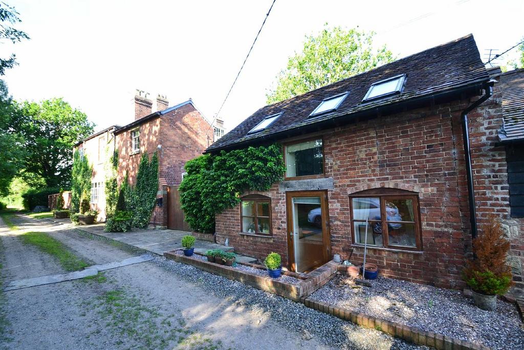 1 bedroom mews to rent