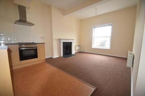 2 bedroom flat to rent, High Street, Newport