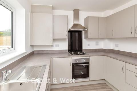 3 bedroom semi-detached house for sale, Beachhead Grove, Worthing, West Sussex