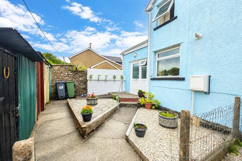 2 bedroom semi-detached house for sale, Pentrepiod Road, Pontnewynydd, Pontypool