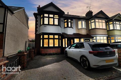 3 bedroom end of terrace house for sale, Aldborough Road North, Newbury Park