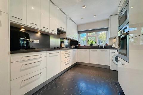 4 bedroom detached house for sale, Panters, Swanley, BR8 7RW