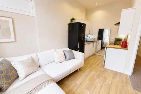 3 bedroom flat to rent, 94e Whiteladies Road, Bristol BS8