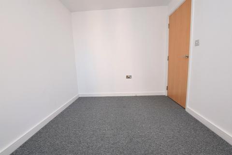 2 bedroom apartment to rent, Malthouse Place, Romford RM1