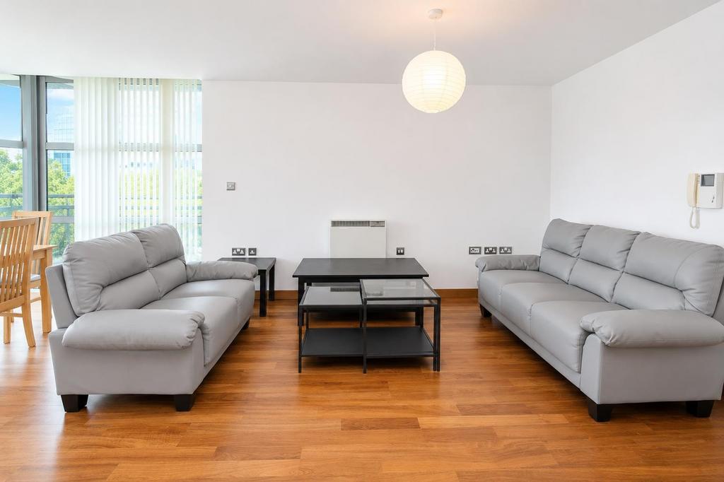 Apartment in Leeds, Little Woodhouse, Woodhouse - View 2