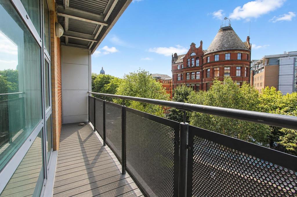 Apartment in Leeds, Little Woodhouse, Woodhouse - View 4
