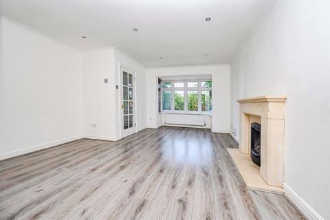 4 bedroom detached house for sale, Lorimer Close, Luton