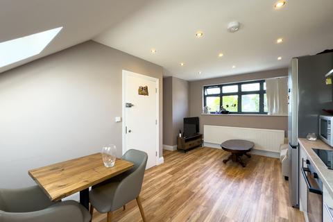 1 bedroom apartment to rent, Fairmead Crescent, Edgware, HA8