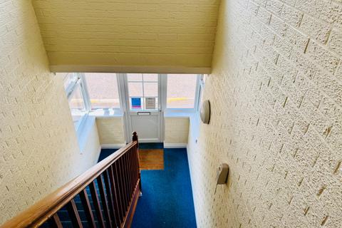 2 bedroom flat for sale, Kimbolton Court, Peterborough