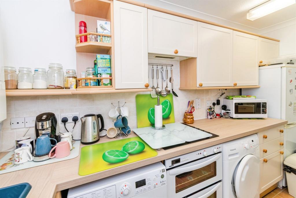 Odiham Close, Southampton - View 2