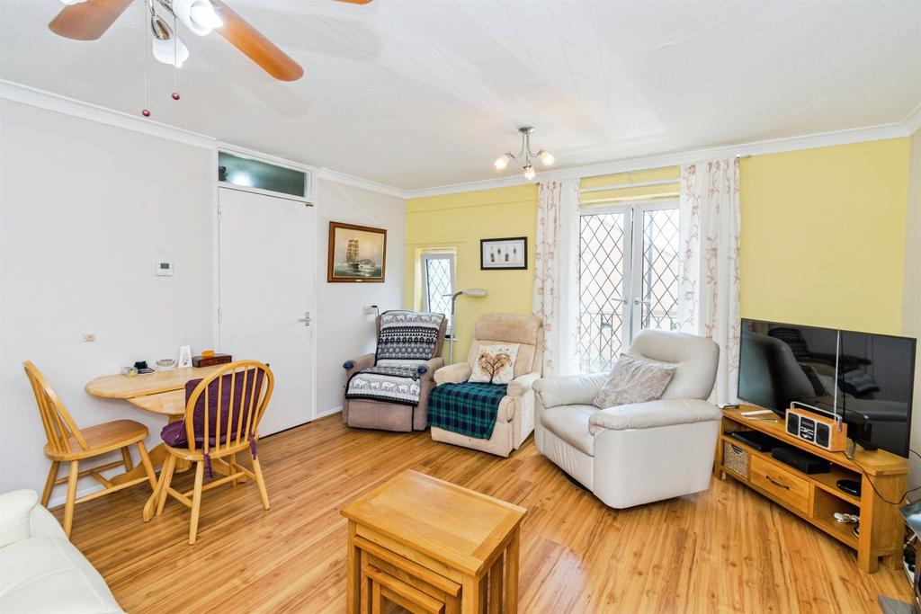 Odiham Close, Southampton - View 5