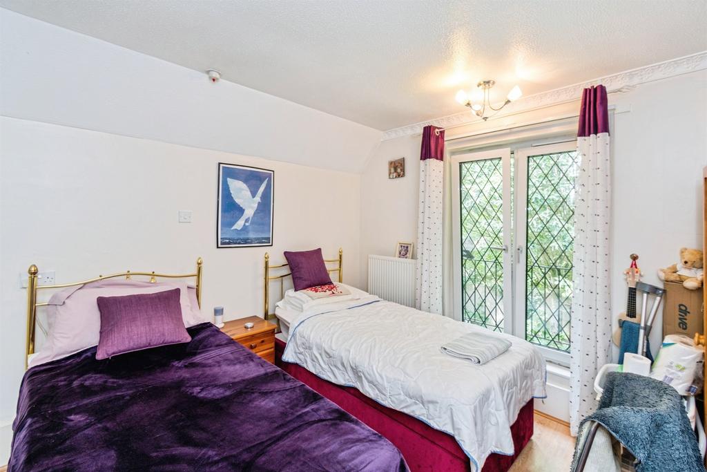 Odiham Close, Southampton - More
