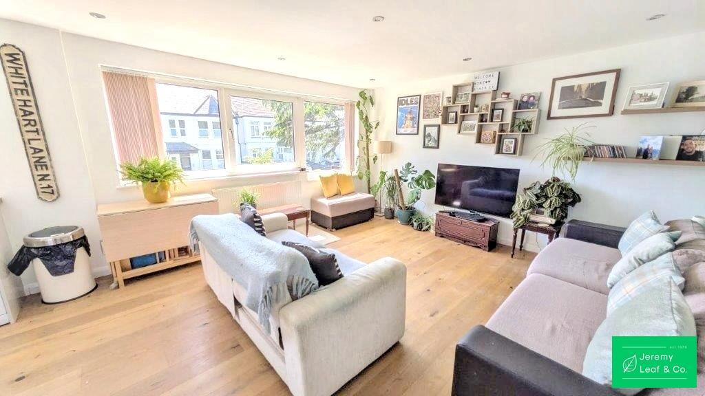 Apartment in London, London Borough of Barnet - View 2