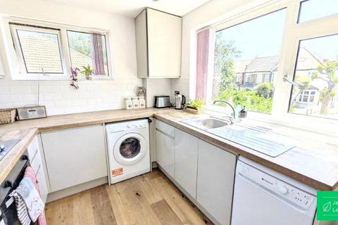 2 bedroom flat for sale, Granville Road, London