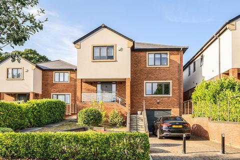 4 bedroom detached house for sale, The Coppice, Enfield