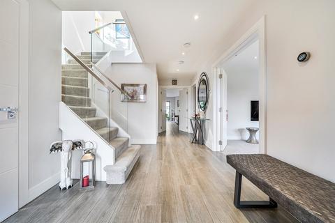4 bedroom detached house for sale, The Coppice, Enfield