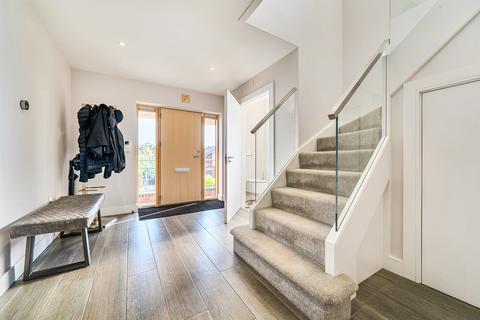 4 bedroom detached house for sale, The Coppice, Enfield