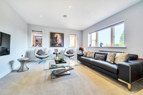 4 bedroom detached house for sale, The Coppice, Enfield