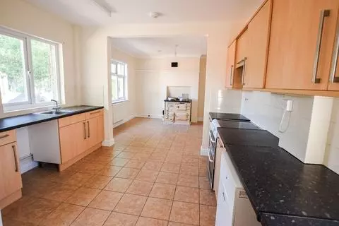 2 bedroom detached house to rent - View 2