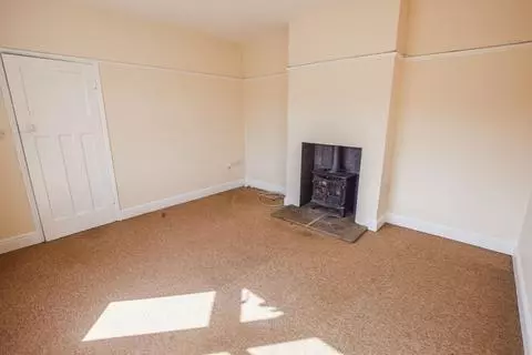 2 bedroom detached house to rent - View 5