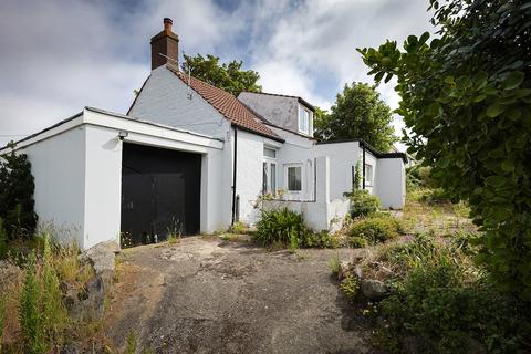 2 bedroom property for sale, Green Lanes, St Peter Port, Guernsey, GY1