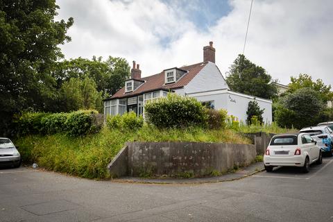 2 bedroom property for sale, Green Lanes, St Peter Port, Guernsey, GY1