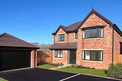 4 bedroom detached house for sale, The Oaks, Keele ST5