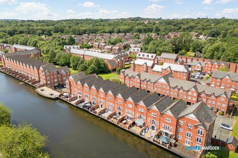 3 bedroom townhouse for sale, Gardinar Close, Wigan, WN1