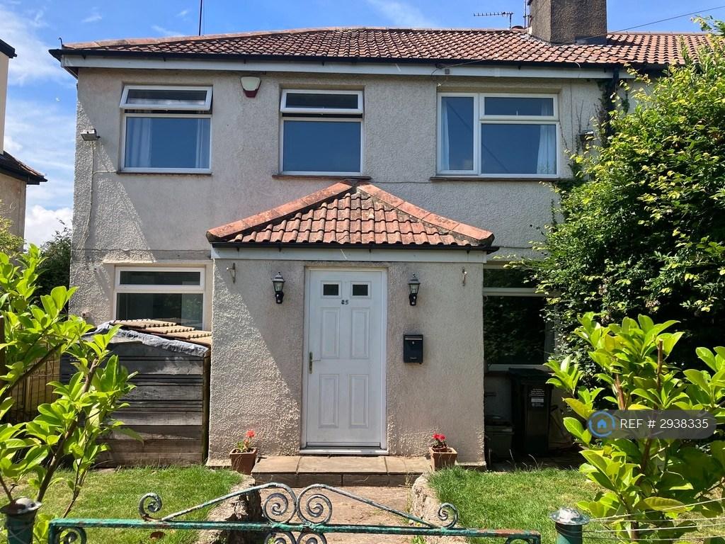 3 bedroom semi-detached house to rent