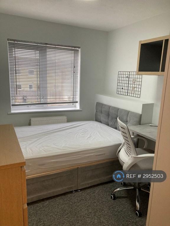 1 bedroom in a house share to rent
