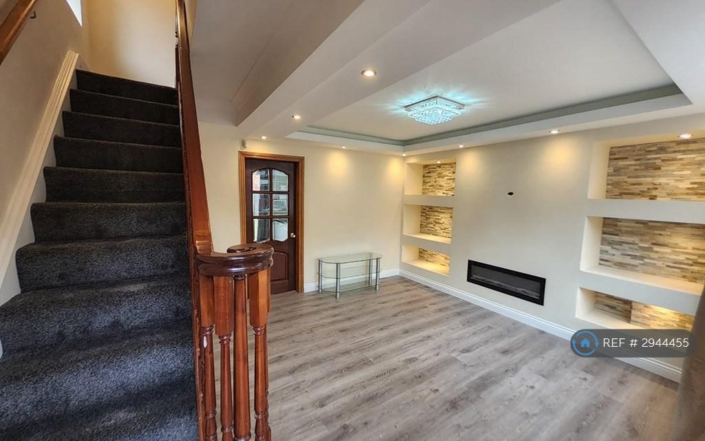 Deepdale Drive, Manchester, M27 - View 3