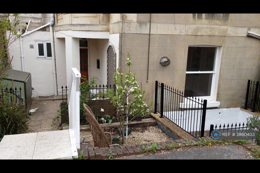 2 bedroom maisonette to rent