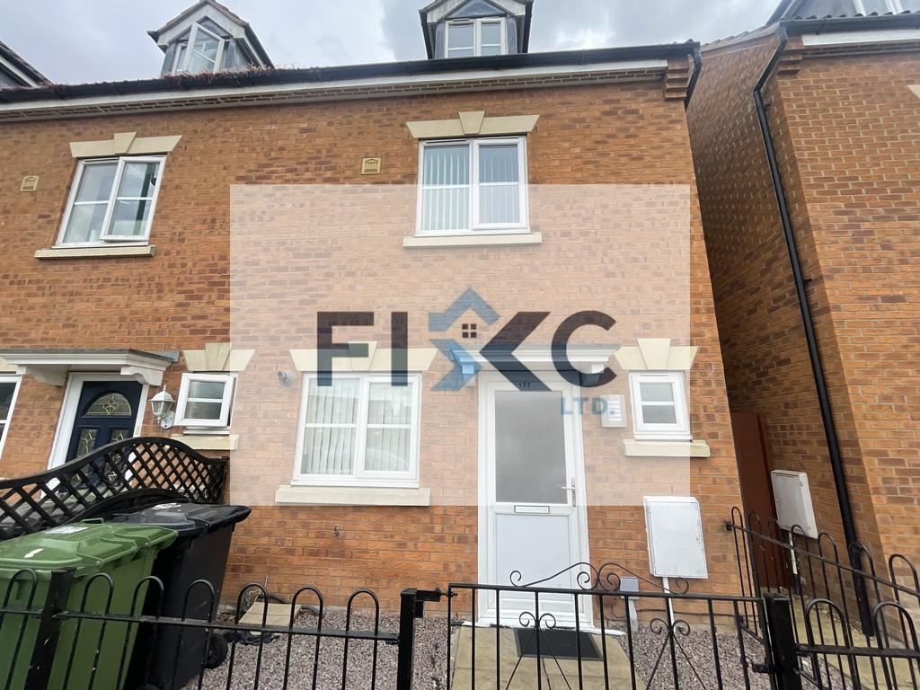 3 bedroom semi-detached house to rent