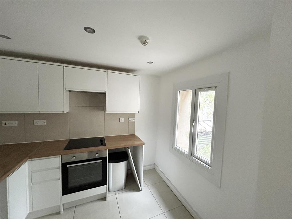 Apartment in Brighton, Brunswick - View 3