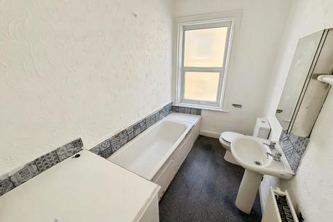 1 bedroom end of terrace house for sale, Ashfield Street, Fartown, Huddersfield