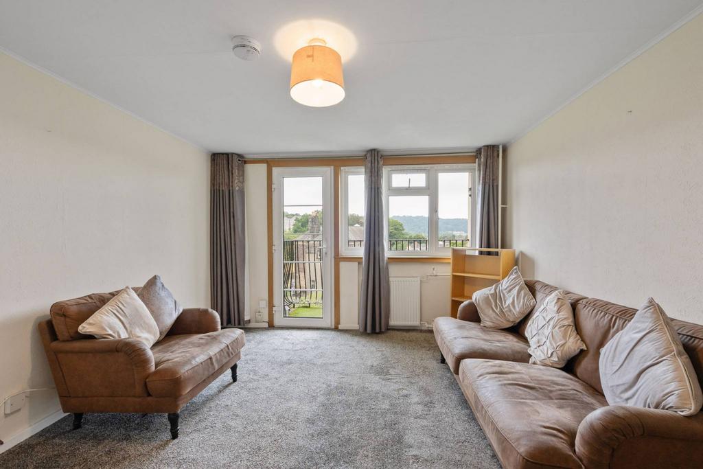 Apartment in Edinburgh, Blackhall - View 3