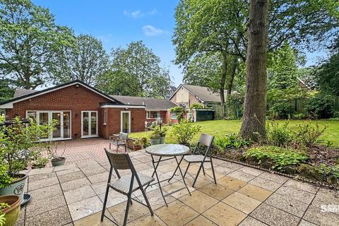 4 bedroom detached bungalow for sale, Lindhurst Lane, Mansfield, NG18