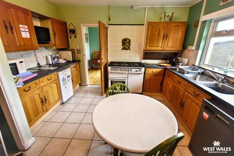 5 bedroom detached bungalow for sale, Bryn Road, St. Davids, Haverfordwest