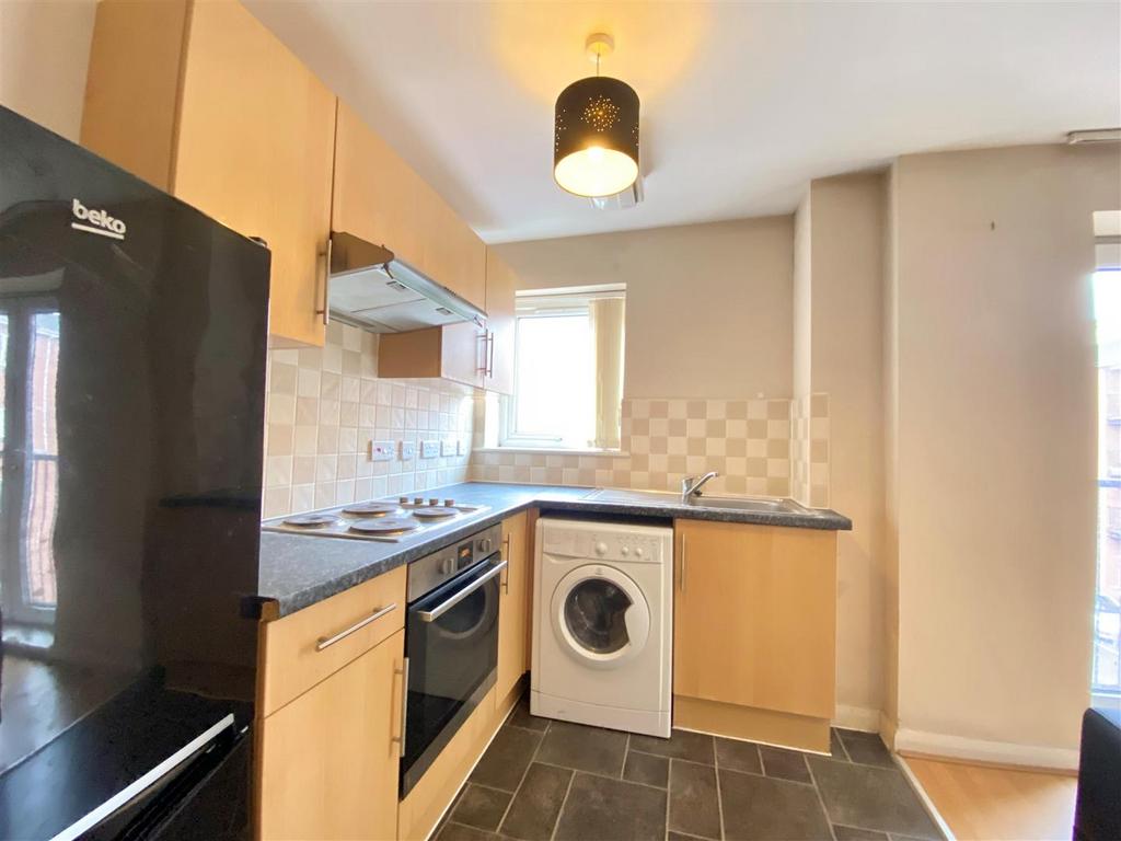 Apartment in Salford, Weaste - View 4
