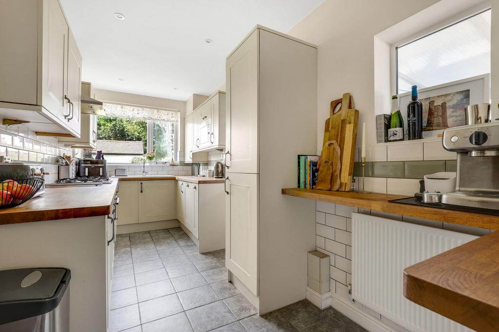 Grange Road, Nottingham NG10 - More