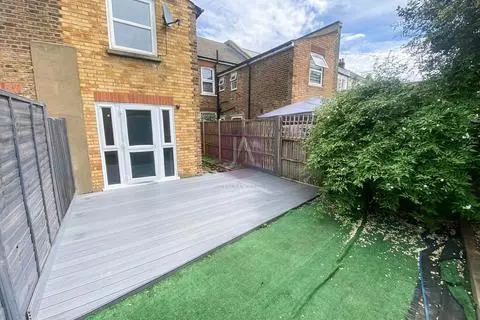 1 bedroom apartment to rent, London