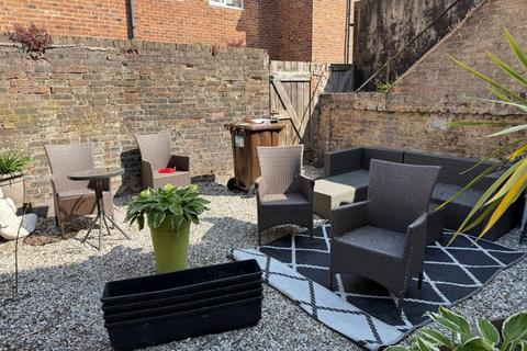 6 bedroom terraced house for sale, 83 South Street, Eastbourne, East Sussex