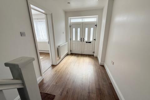 4 bedroom end of terrace house for sale, 18 Leyswood Drive, Ilford, Essex