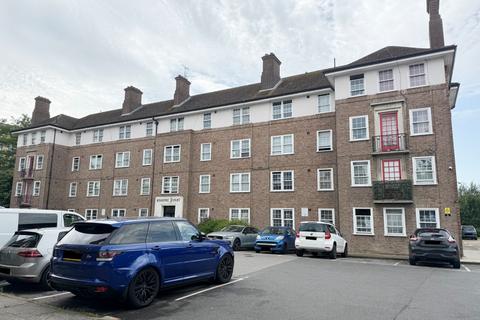 undefined, 46 Bishopric Court, Horsham, West Sussex